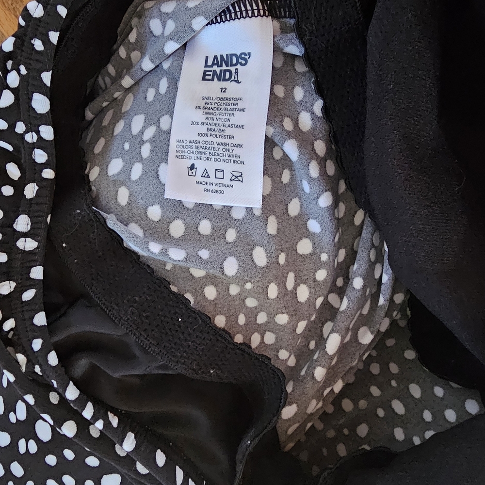 Women's Lands End Black & White Tankini Swimsuit Top Halter size 12 - Picture 2 of 4